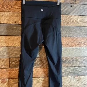 High waisted black lululemon leggings mesh 6 EUC
